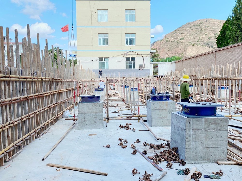 LNR型隔震支座 抗震支座LNR700厂家 摩擦摆隔震支座FPSII-6000-400-4.11